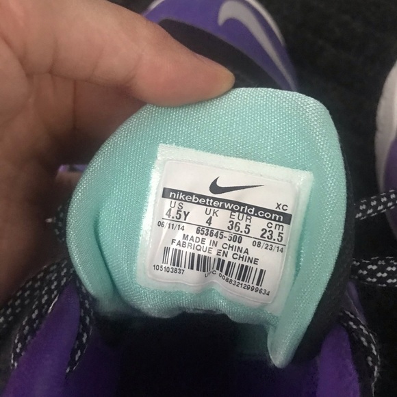 Nike Sneakers - Picture 3 of 7